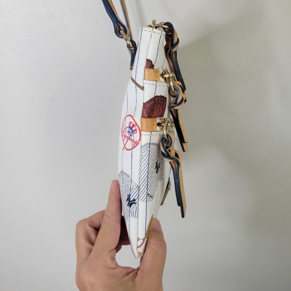 Dooney & Bourke New York Yankees Triple Zip Crossbody Bag - White and Tan - Picture 9 of 15